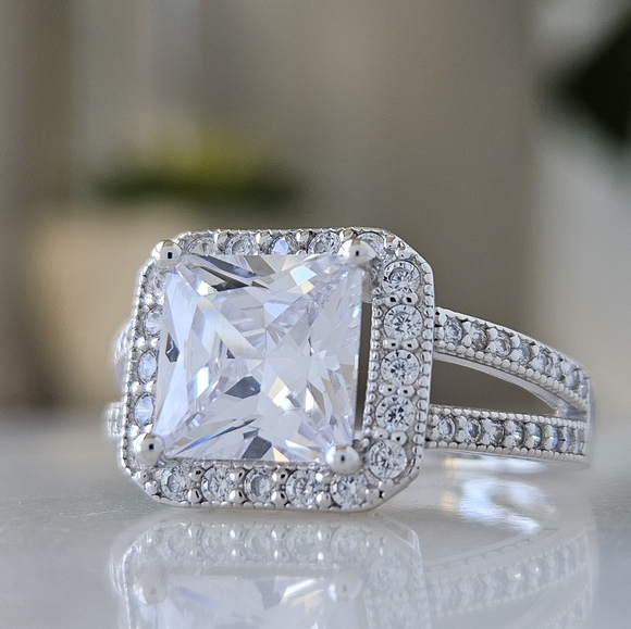 Square Princess cut gemstone ring, 925 Sterling Silver classic Charmed Aroma - Picture 7 of 7